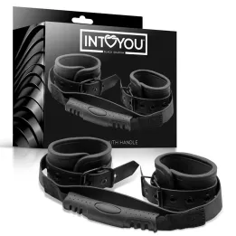 Esposas de Cuero Vegano con Asidero de Intoyou Black Shadow