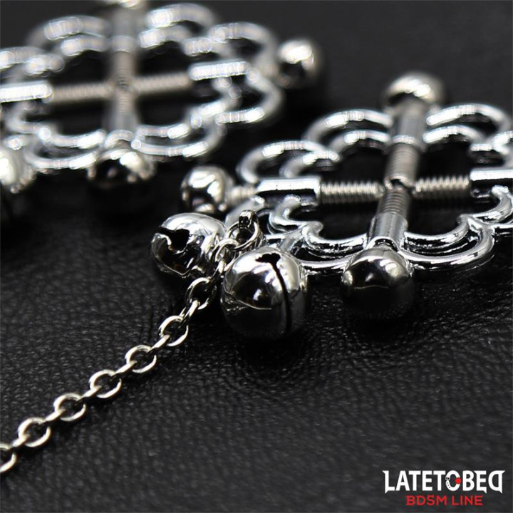 Pinzas de Metal para Pezones Cadena y Cascabeles de Latetobed Bdsm Line | VibraZon