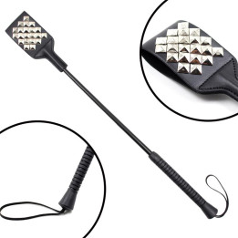 Fusta Cuadrada con Tachuelas Plateadas 53 cm de Latetobed Bdsm Line | VibraZon