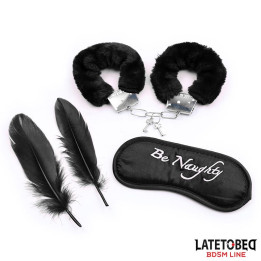 Set de 3 Piezas Antifaz, Esposas y Plumas Negro de Latetobed Bdsm Line | VibraZon