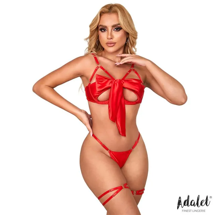 Riley Set Sujetador con Lazo, Tanga y Ligas de Adalet Lingerie