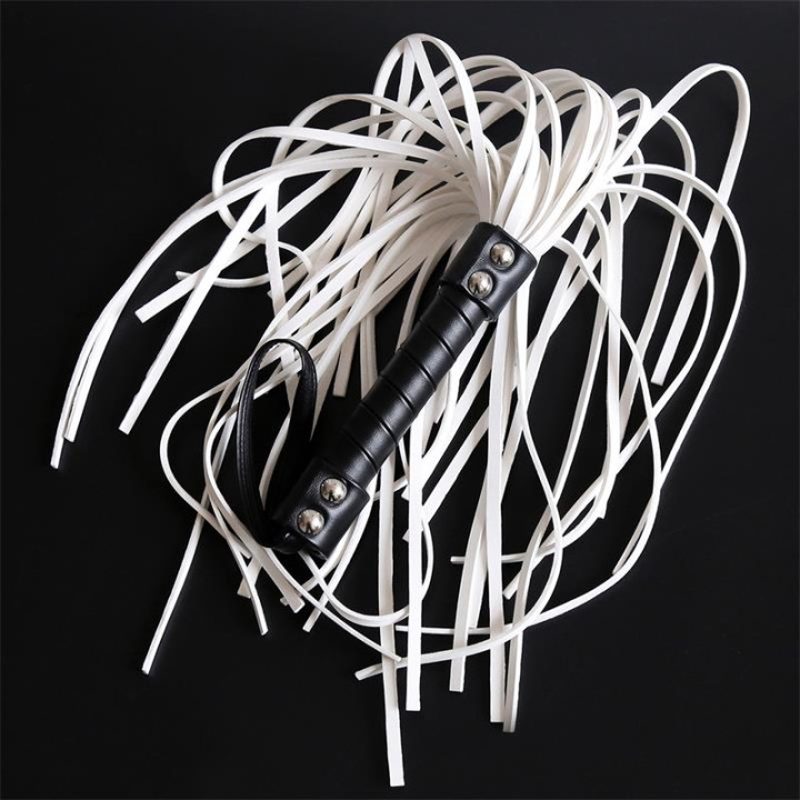 Flogger con Doble Remache 44 cm de Latetobed Bdsm Line | VibraZon