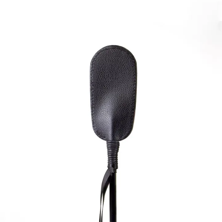 Fusta con forma ovalada de cuero sintético de Secret Play
