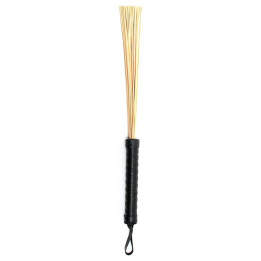 Flogger con tiras de ratán de Bondage Play | VibraZon