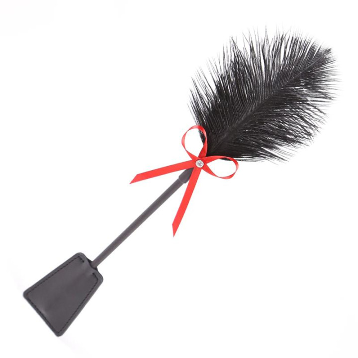 Plumas y Pala 2 en 1 36 cm Negro/Rojo de Latetobed Bdsm Line | VibraZon