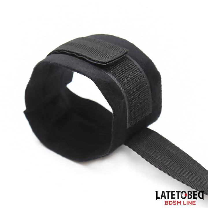 Set de Resticciones 3 Piezas Antifaz, Esposas Muñecas y Tobillos Ajustables de Latetobed Bdsm Line | VibraZon