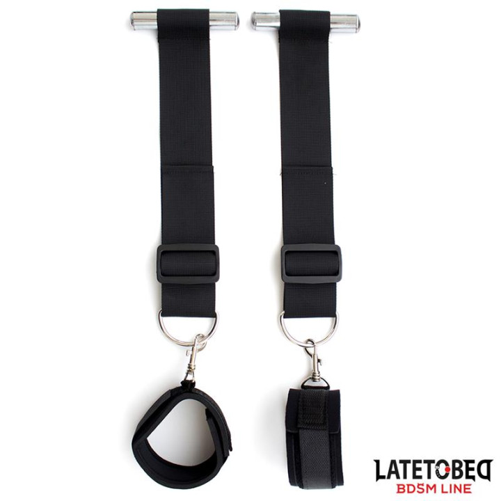 Restricciones para Puerta con Esposas Adjustables y Desmontables de Latetobed Bdsm Line | VibraZon