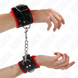 KINK - MUÑEQUERAS FORRADAS CON AGUJEROS CUADRADOS ROJO Y CORREA NEGRO AJUSTABLE 17-29 CM X 6 CM | VibraZon
