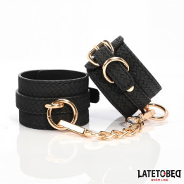 Esposas para Tobillo con Cadena Dorada de Latetobed Bdsm Line | VibraZon