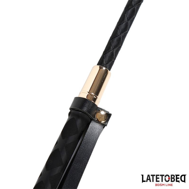 Fusta Clasica Detalles Dorados 45cm de Latetobed Bdsm Line | VibraZon