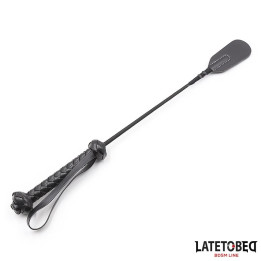 Fusta con Mango Trenzado 44.5cm Negro de Latetobed Bdsm Line | VibraZon