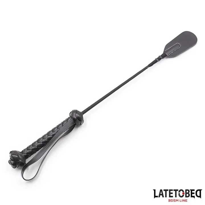 Fusta con Mango Trenzado 44.5cm Negro de Latetobed Bdsm Line