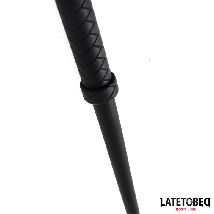 Látigo de Silicona Negro 63.5cm de Latetobed Bdsm Line | VibraZon
