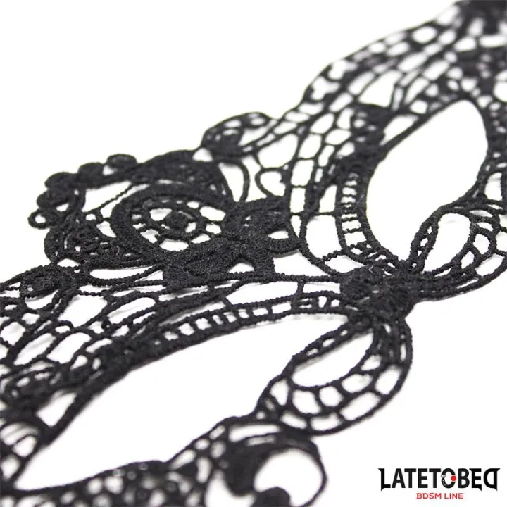 Antifaz Elegante Negro de Latetobed Bdsm Line
