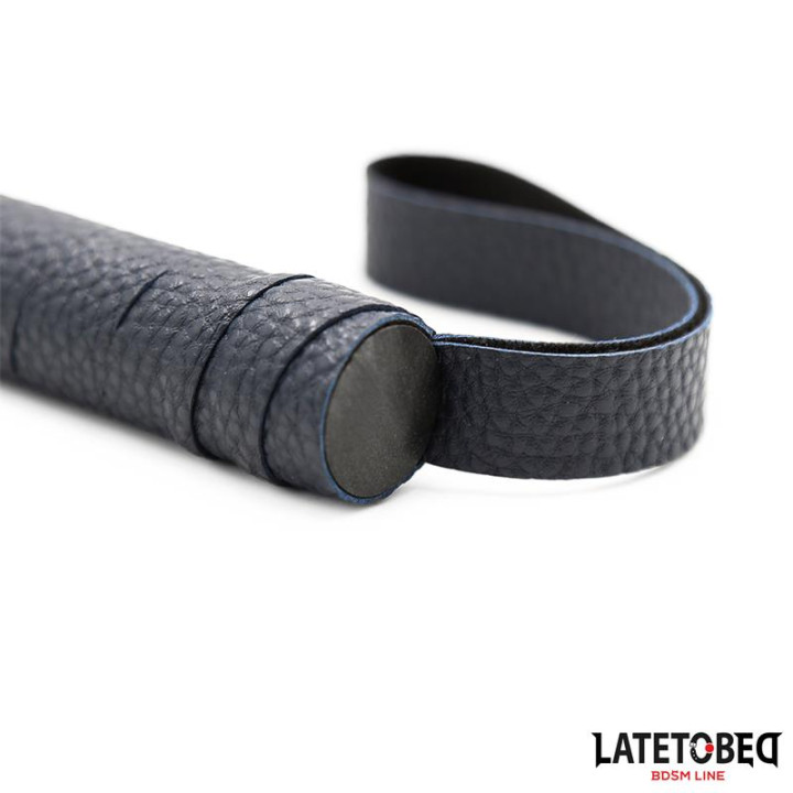 Flogger Azul Oscuro 43.5cm de Latetobed Bdsm Line | VibraZon